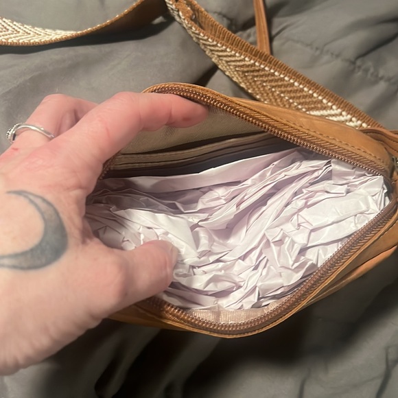 The Sak vintage finish purse new with tags - Picture 4 of 8